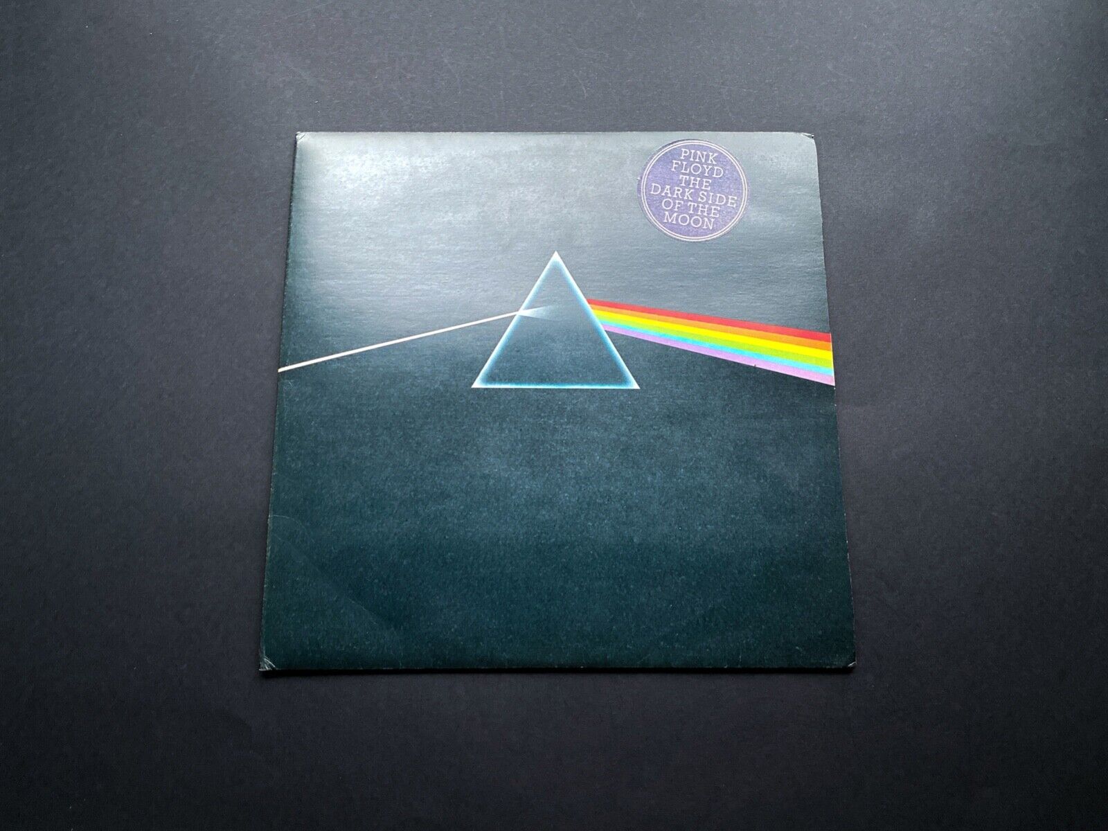 popsike.com - Pink Floyd SOLID BLUE TRIANGLE 1st UK press A2 B2 Dark Side  Of The Moon NR MINT - auction details