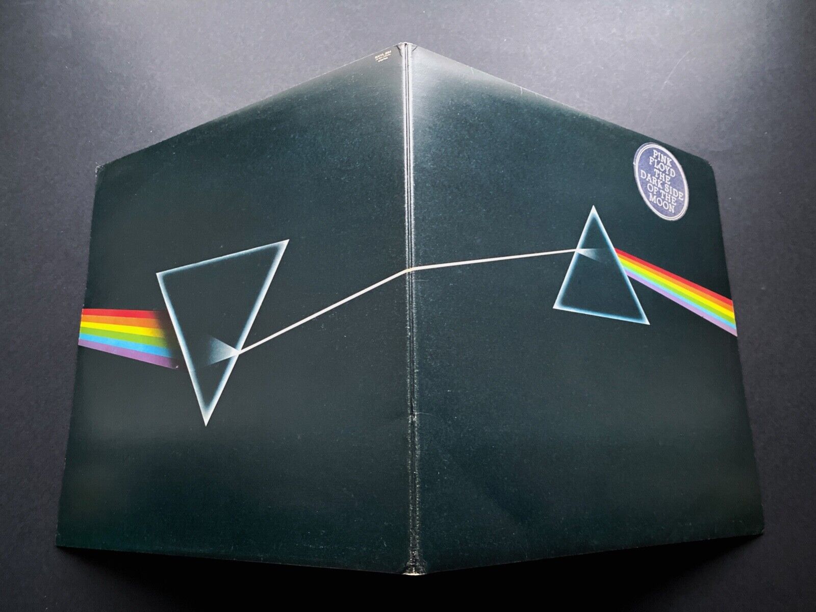 popsike.com - Pink Floyd SOLID BLUE TRIANGLE 1st UK press A2 B2 Dark Side  Of The Moon NR MINT - auction details